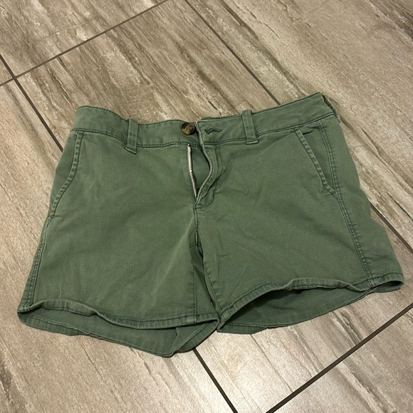 Green American Eagle Size 4 shorts - Picture 2 of 7